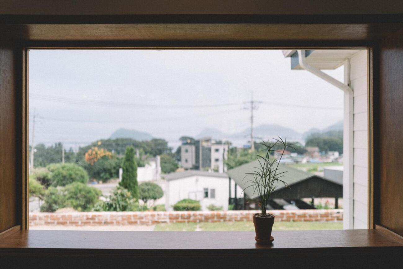 Namhae Doojip Pension Exterior photo